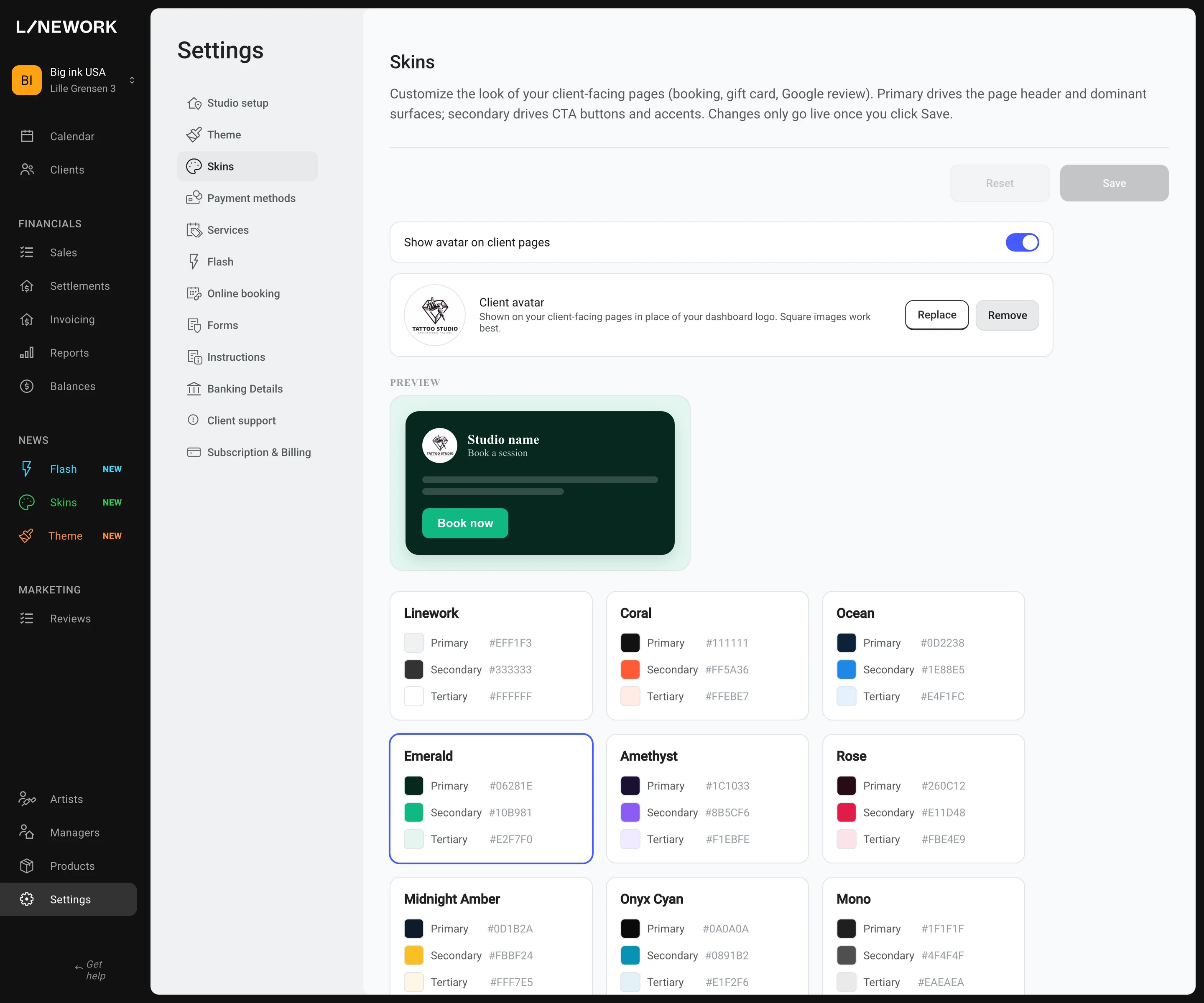Choosing a theme for your booking page in Linework
